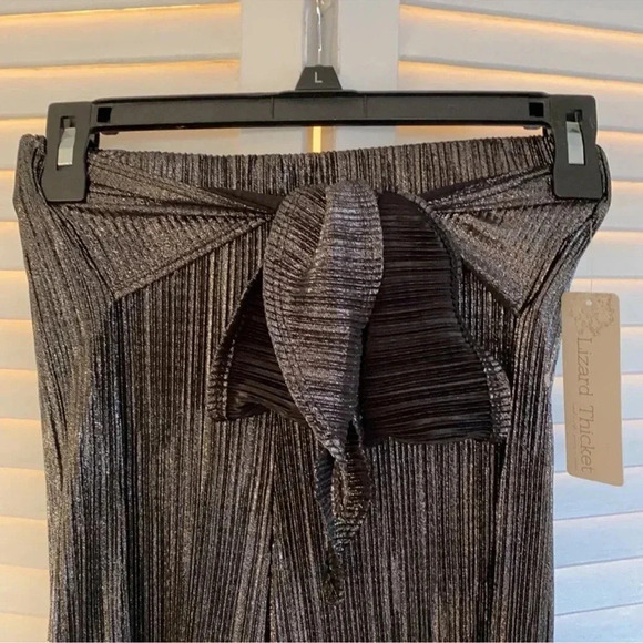 Fourteen & 9th Black Sliver Shimmer Pants-Size Medium - Picture 4 of 5